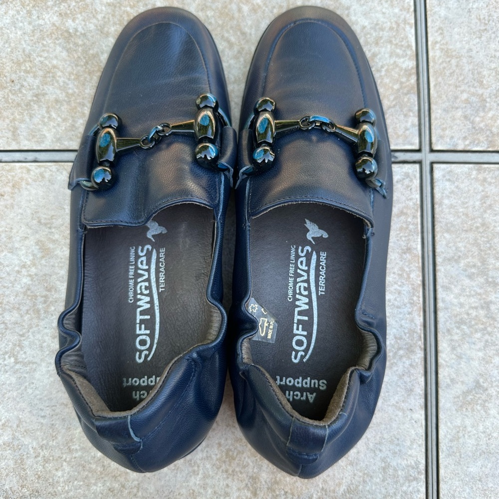 Softwaves Navy Leather Loafer - image 6